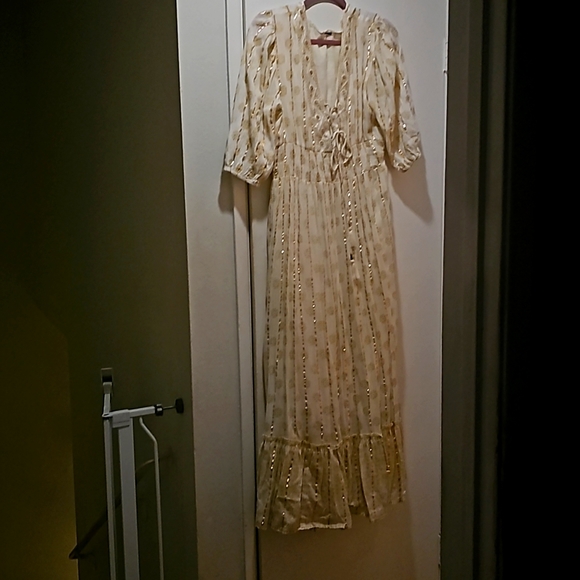 Dress - Picture 1 of 3